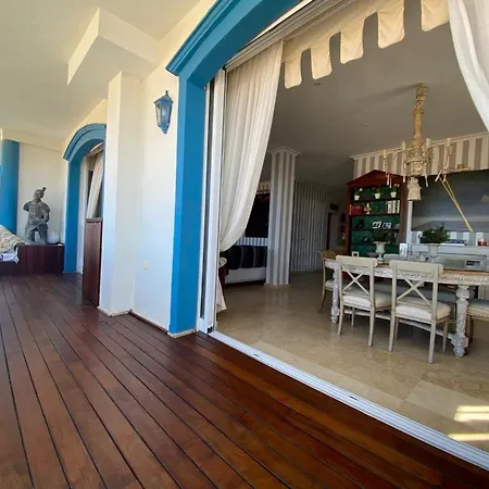 Tortuga's Paradise Apartment *